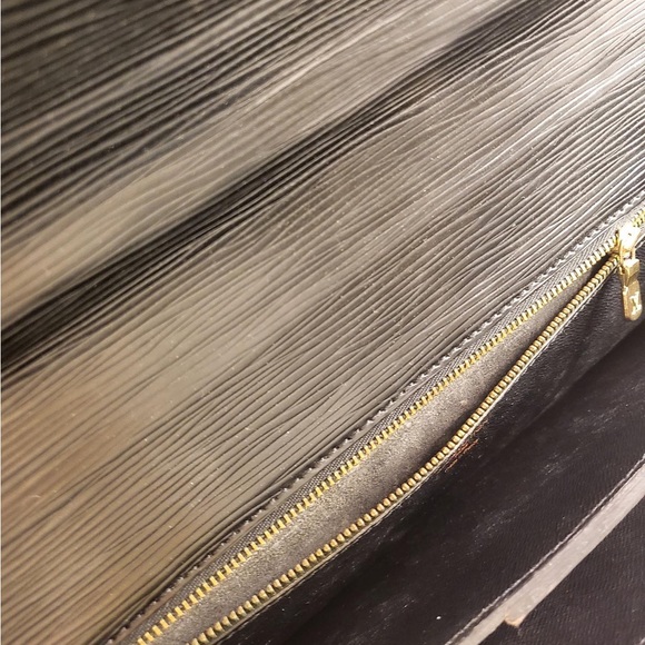 Authentic pre-owned Louis Vuitton epi black serviette conseiller briefcase - Picture 12 of 15